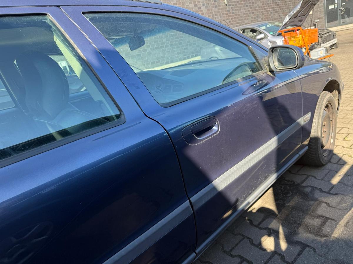 Volvo V70 II original Tür vorn links Bright Blue Metallic Rohbau BJ02